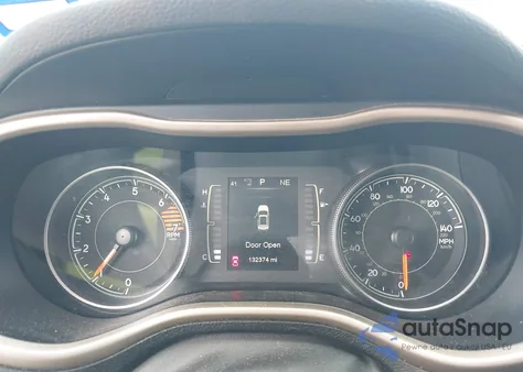 2016 Jeep Cherokee Latitude из США, поврежденный, VIN 1C4PJMCB1GW156720